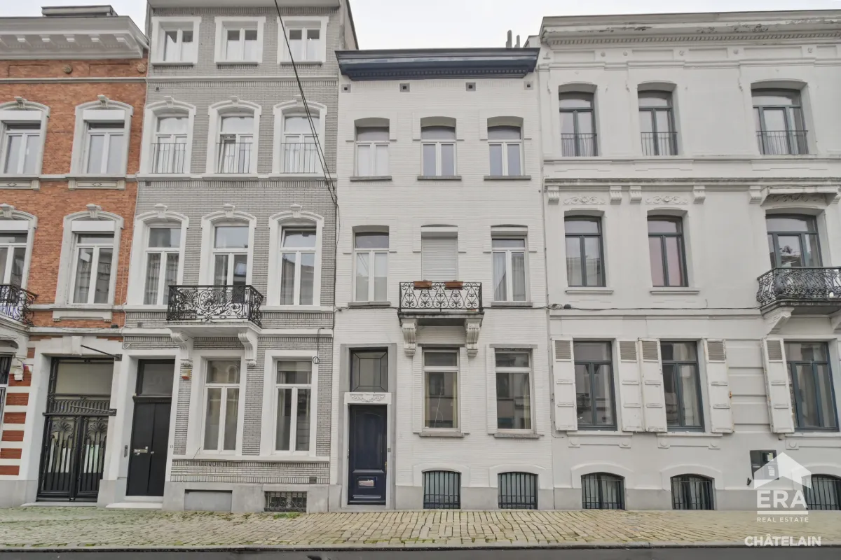 Autre à vendre à Bruxelles 1000 675000.00€ 6 chambres 260.00m² - annonce 640071
