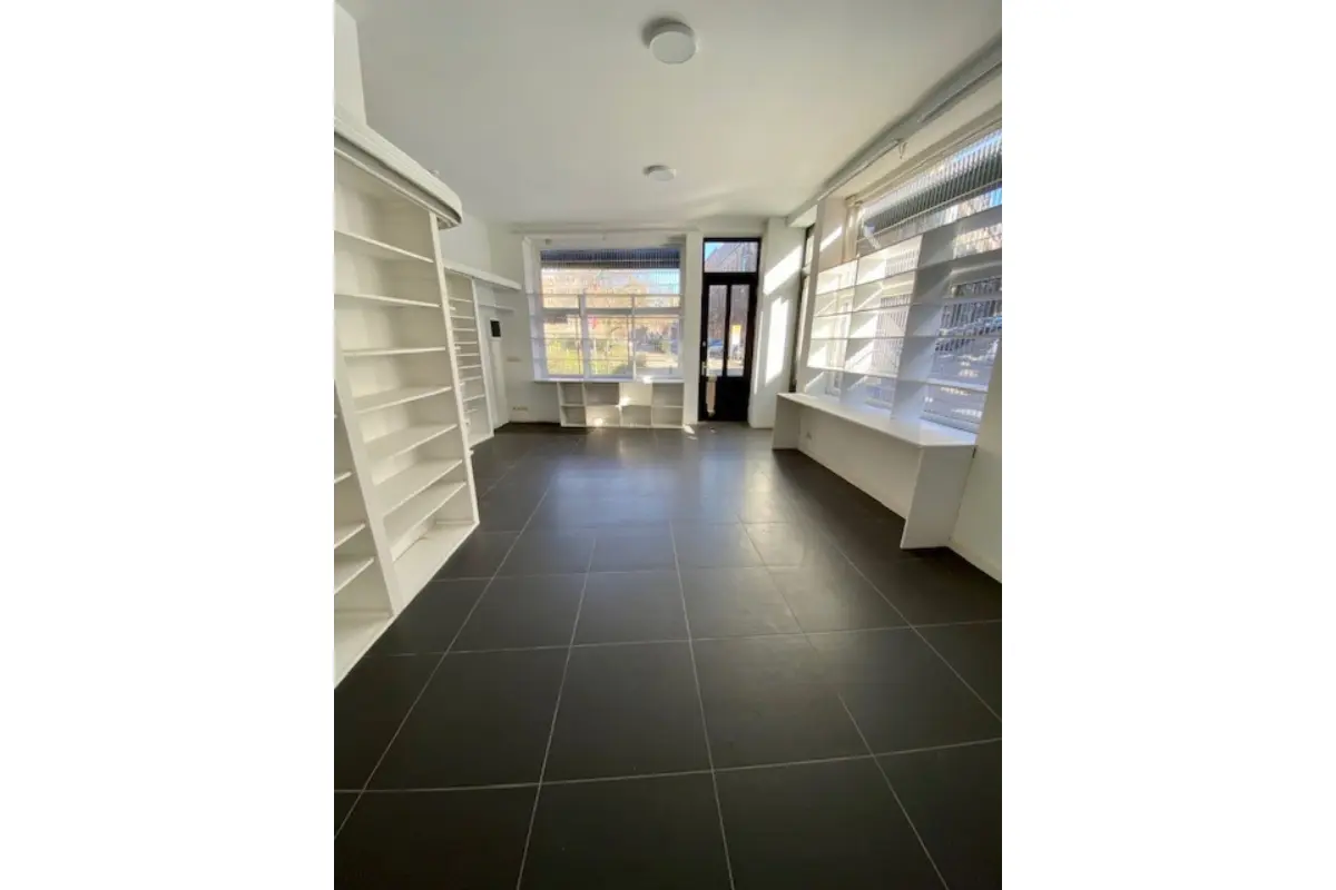 Handelszaak te  huur in Sint-Gillis 1060 900.00€  slaapkamers 45.00m² - Zoekertje 639938