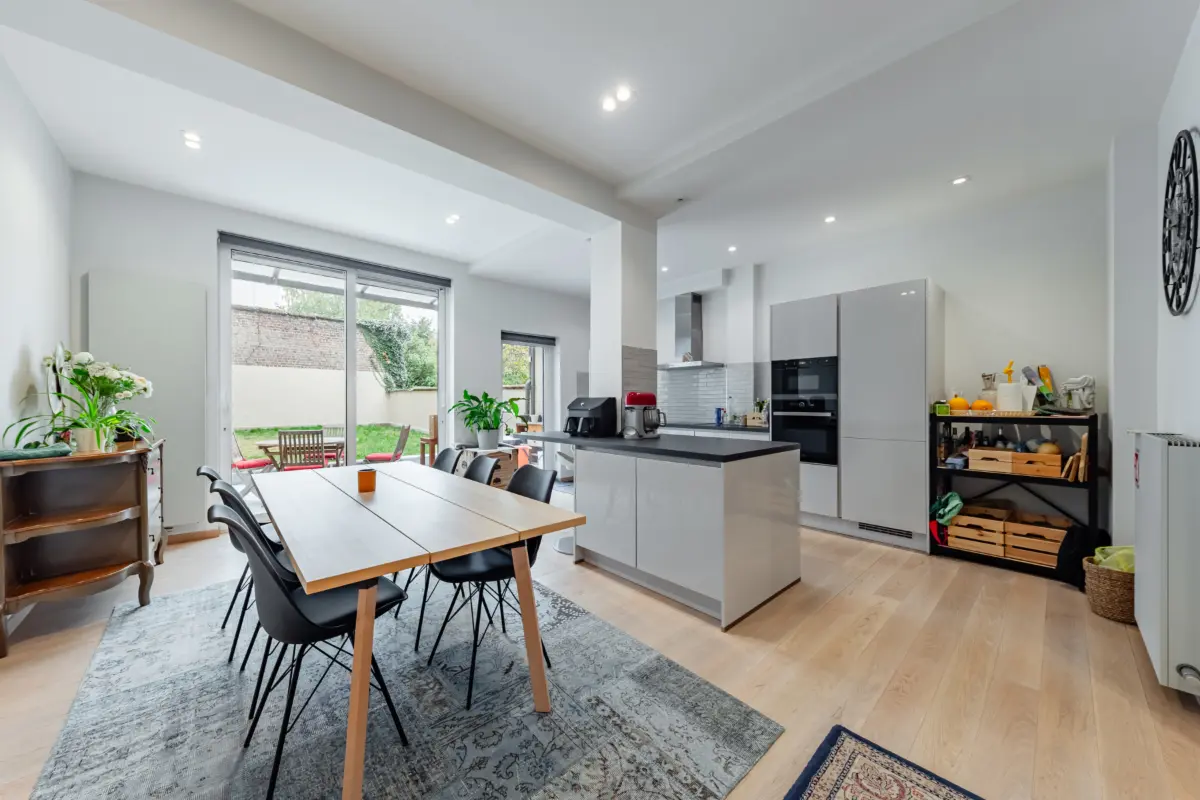 Maison à vendre à Woluwe-Saint-Lambert 1200 990000.00€ 4 chambres 240.00m² - annonce 640068