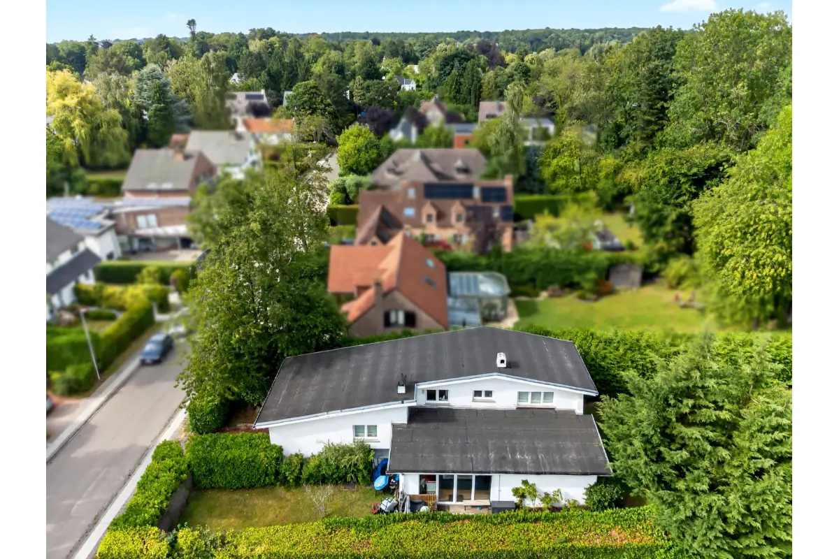 Villa te  in Waterloo 1410 585000.00€ 4 slaapkamers 228.00m² - Zoekertje 640311