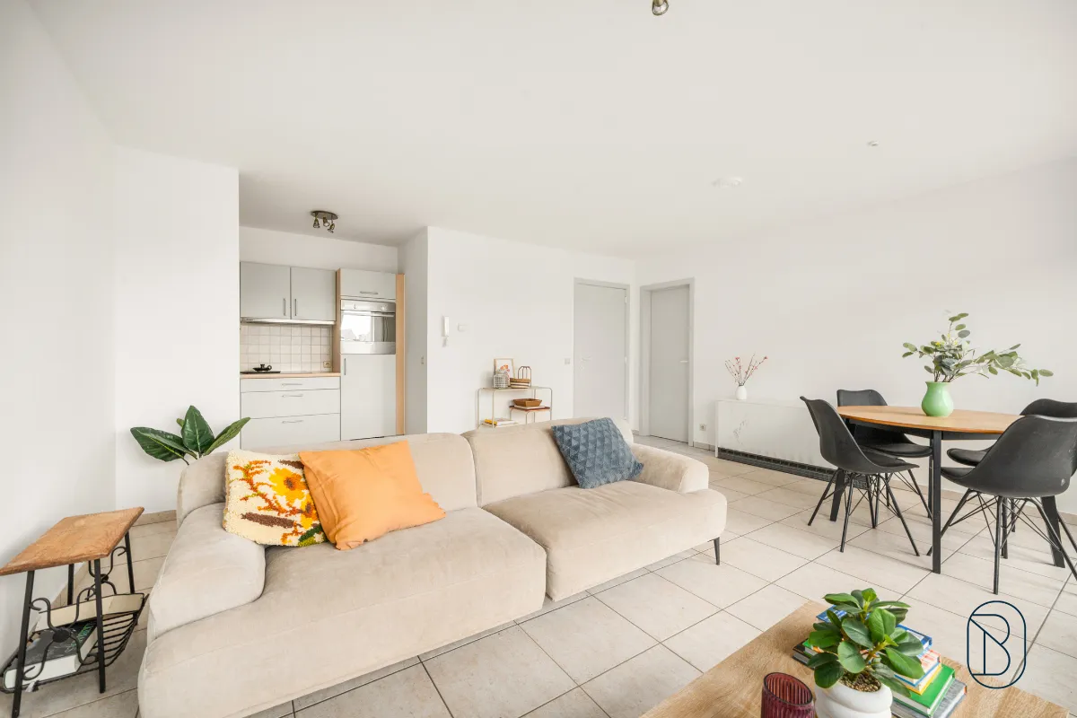 Appartement te  koop in Ronse 9600 135000.00€ 1 slaapkamers 60.00m² - Zoekertje 639742