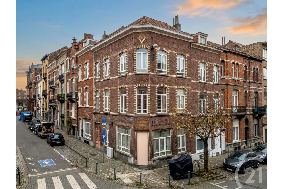 Mixgebouw te  koop in Etterbeek 1040 645000.00€ 4 slaapkamers 251.00m² - Zoekertje 640279