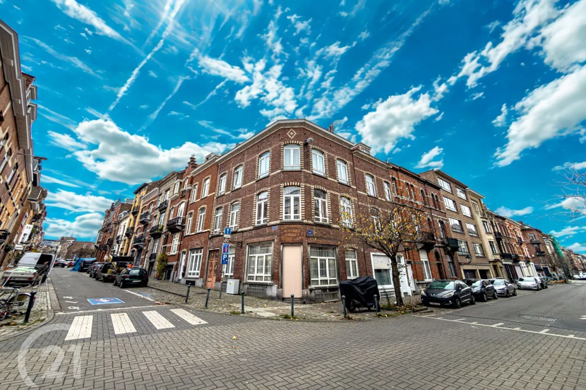 Huis te  koop in Etterbeek 1040 675000.00€ 4 slaapkamers 251.00m² - Zoekertje 640279