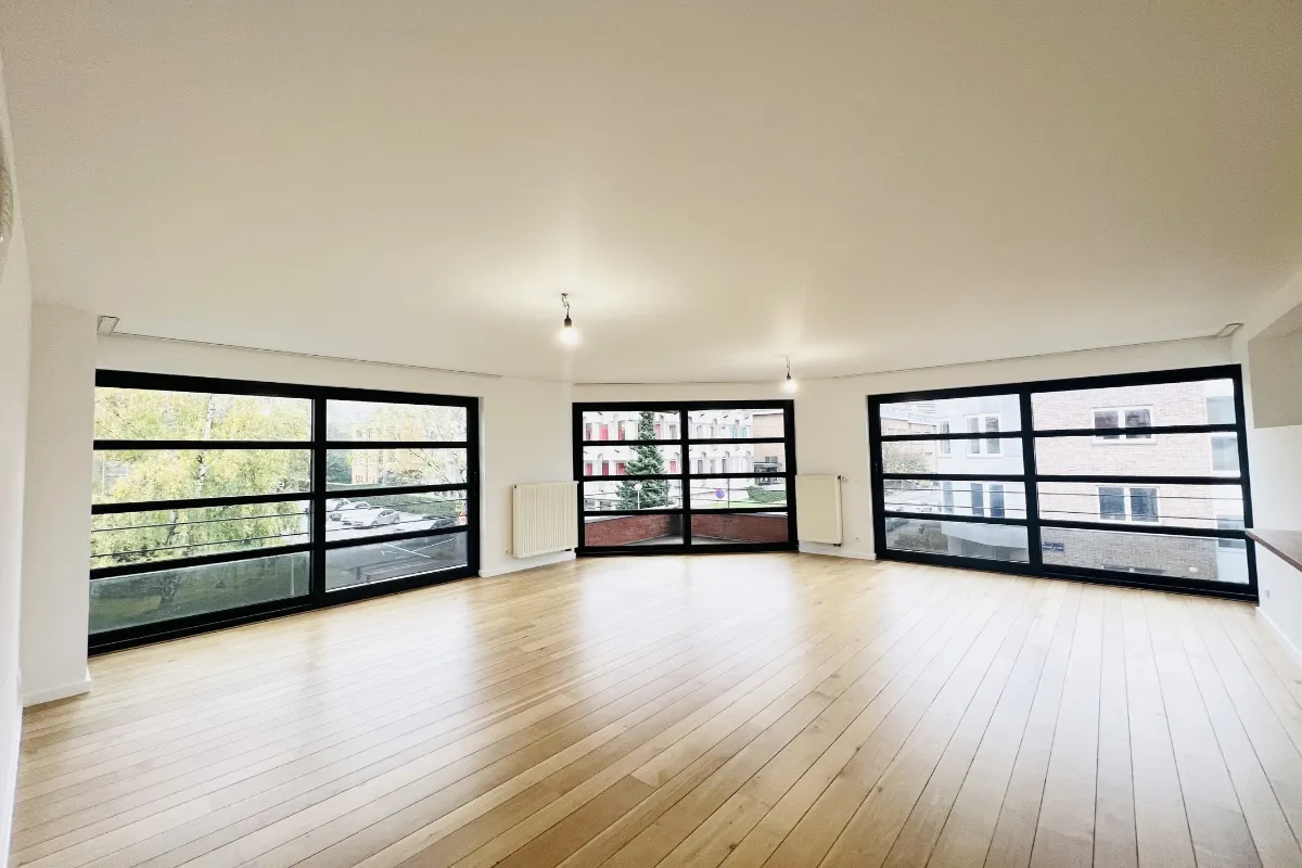 Appartement te  huur in Schaarbeek 1030 1500.00€ 2 slaapkamers 100.00m² - Zoekertje 640051