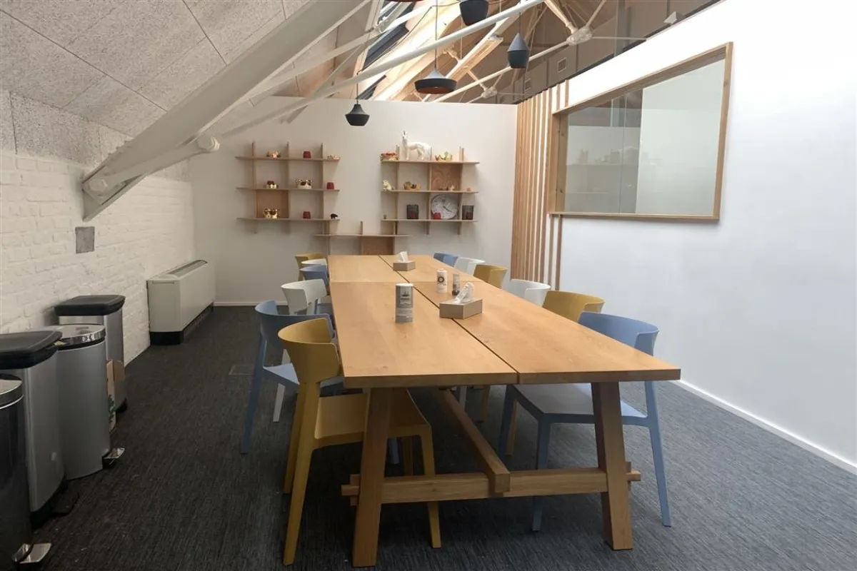 Commerce à louer à Auderghem 1160 850.00€  chambres 69.00m² - annonce 640983