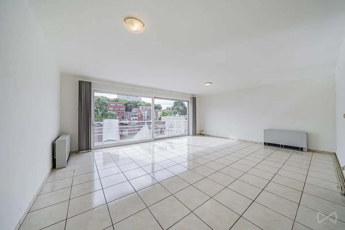 Appartement te  koop in Sint-Jans-Molenbeek 1080 259000.00€ 2 slaapkamers 96.00m² - Zoekertje 641508