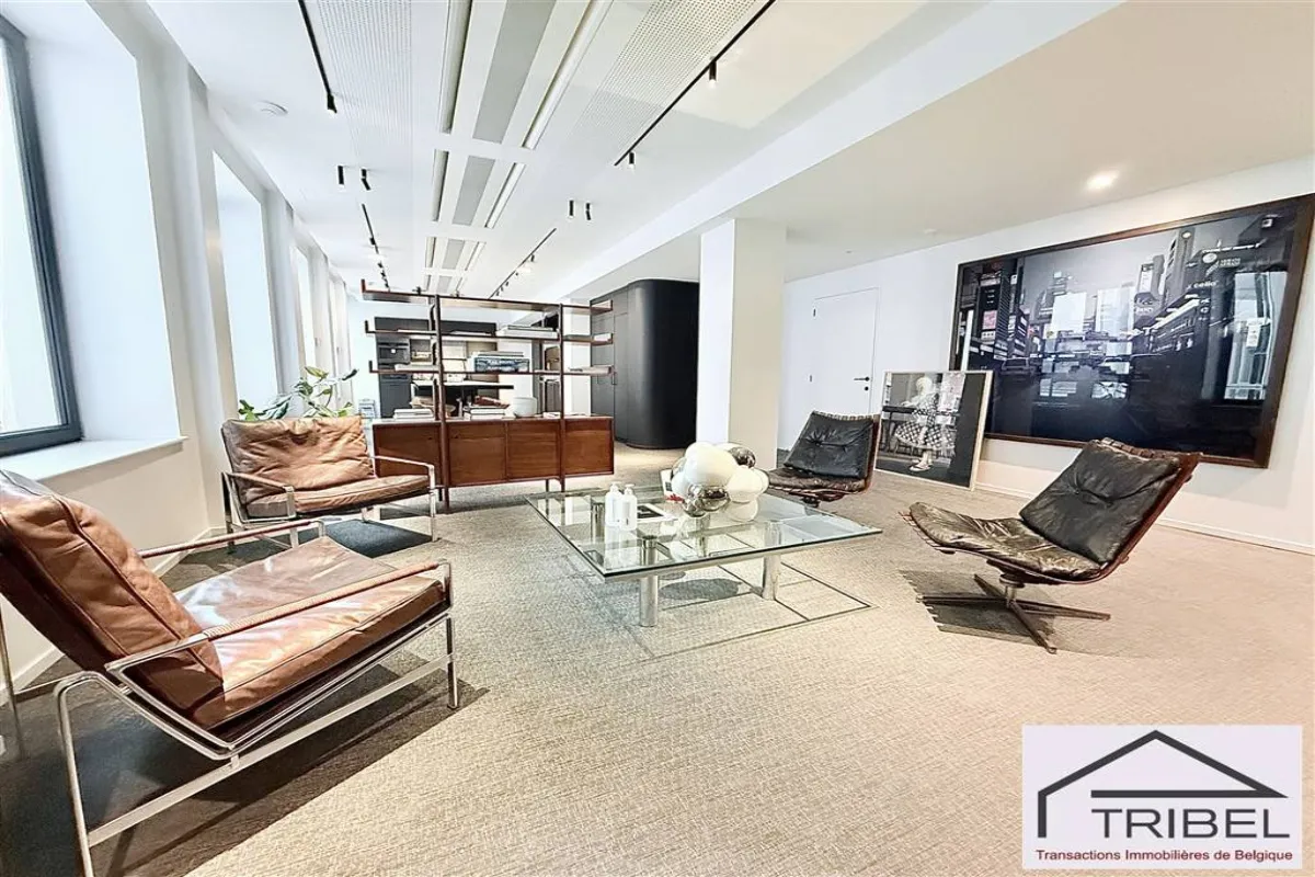 Handelszaak te  in Elsene 1050 8541.00€  slaapkamers 409.00m² - Zoekertje 640943