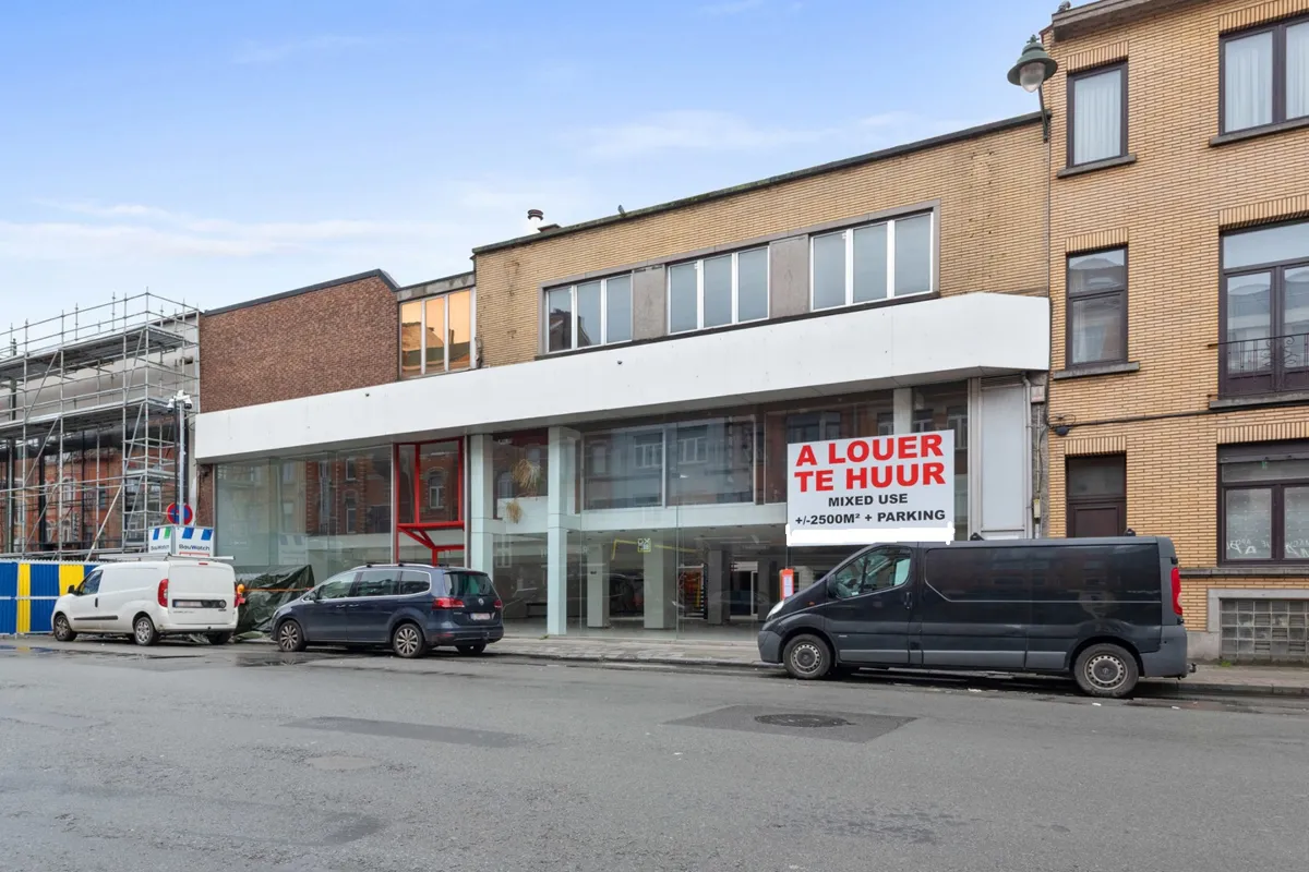 Commerce à louer à Anderlecht 1070 15000.00€  chambres 2500.00m² - annonce 641267