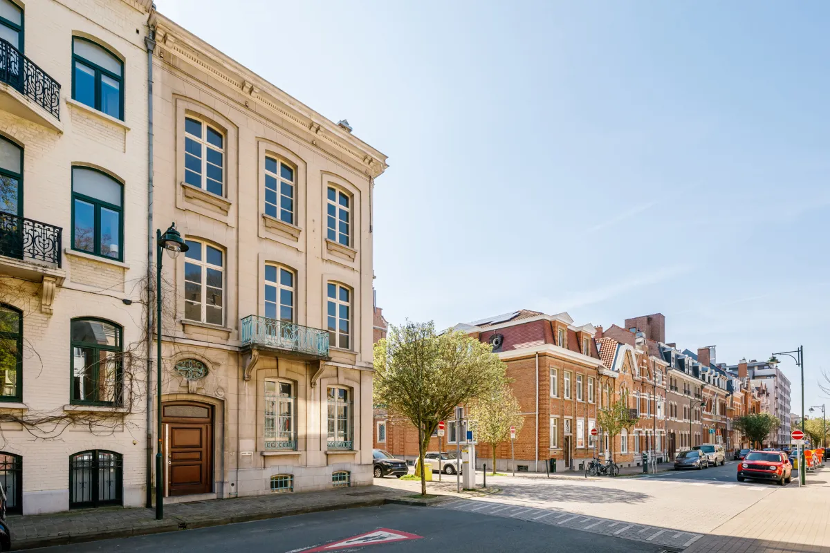 Huis te  koop in Etterbeek 1040 1435000.00€ 8 slaapkamers 695.00m² - Zoekertje 641137