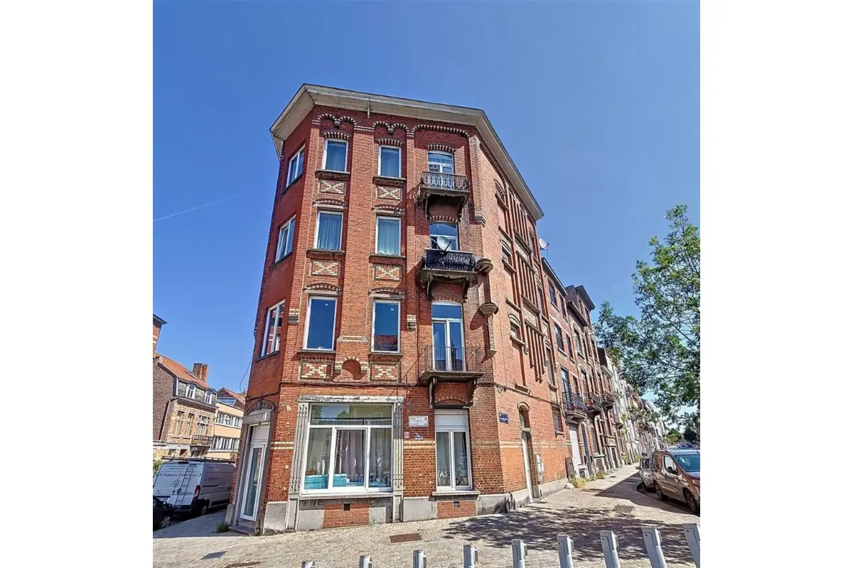 Immeuble de rapport - Immeuble à appartement à  à Schaerbeek 1030 795000.00€ 5 chambres 400.00m² - annonce 641359