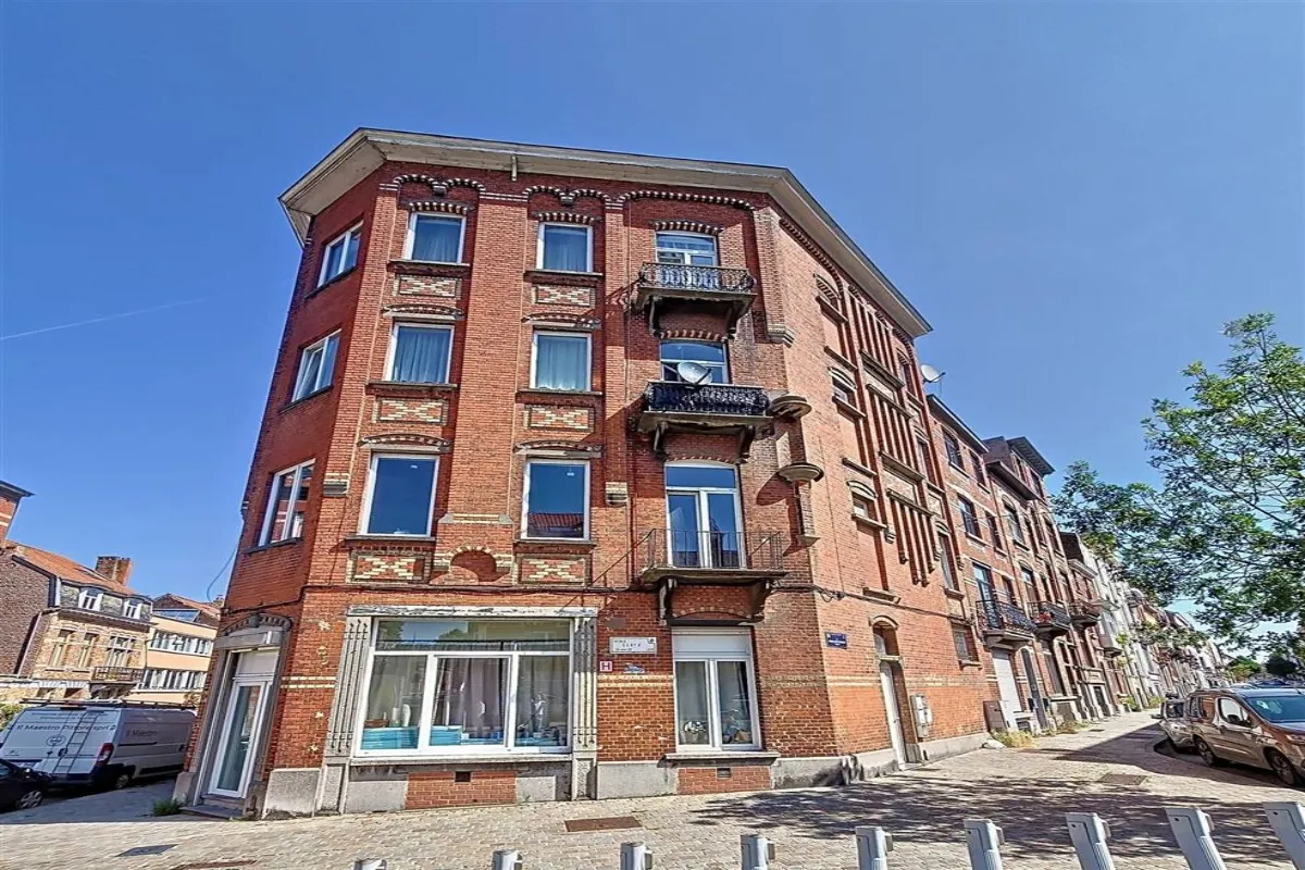 Huis te  koop in Schaarbeek 1030 795000.00€ 5 slaapkamers 400.00m² - Zoekertje 641359