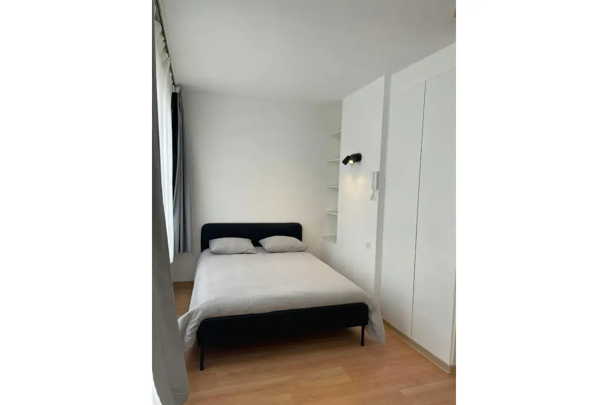 Mixgebouw te  huur in Sint-Gillis 1060 875.00€  slaapkamers m² - Zoekertje 640728