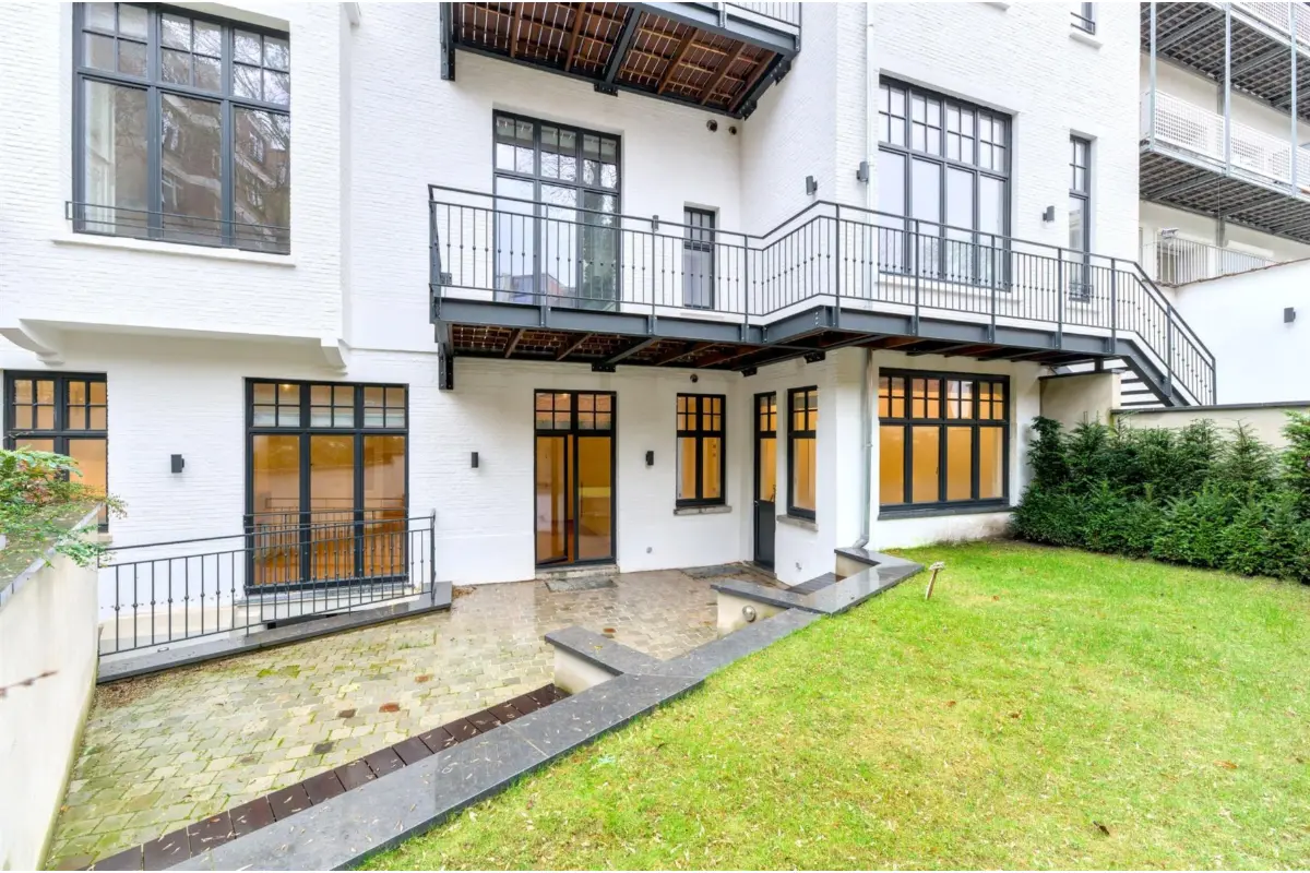 Rez-de-chaussée à louer à Saint-Gilles 1060 4750.00€ 3 chambres 250.00m² - annonce 641430