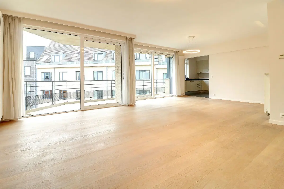 Appartement à  à Woluwe-Saint-Pierre 1150 2400.00€ 3 chambres 134.00m² - annonce 641992
