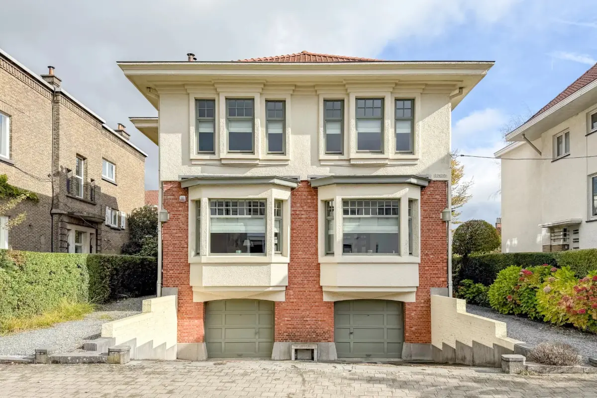 Villa te  koop in Ukkel 1180 1475000.00€ 5 slaapkamers m² - Zoekertje 642430