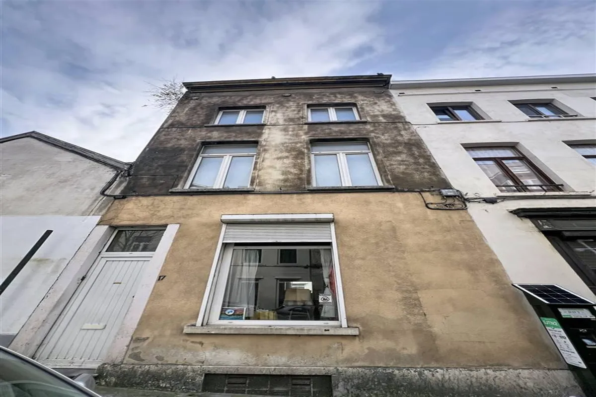 Huis te  koop in Sint-Joost-ten-Node 1210 270000.00€  slaapkamers 160.00m² - Zoekertje 641927