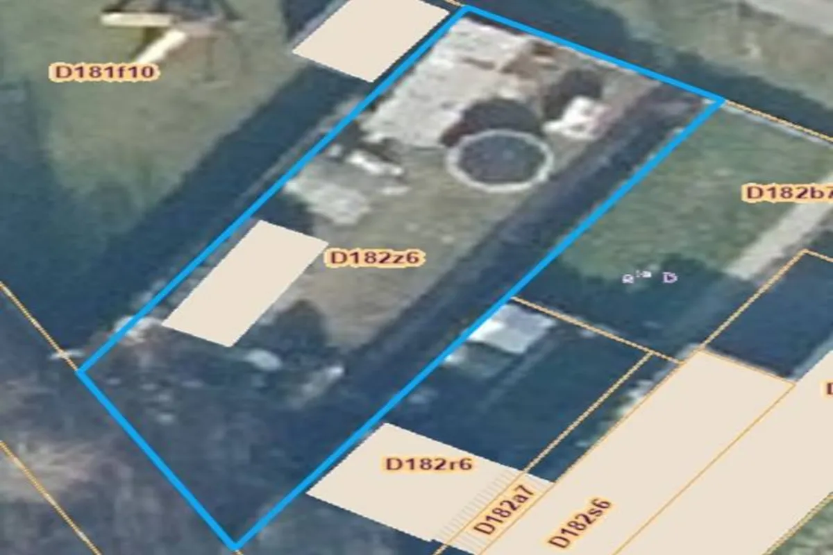 Grond te  koop in Menen 8930 70000.00€  slaapkamers m² - Zoekertje 642177