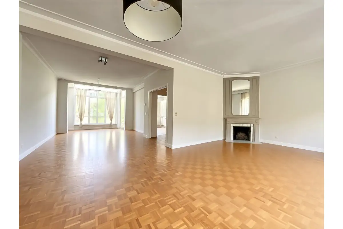 Maison à louer à Uccle 1180 3600.00€ 5 chambres 389.00m² - annonce 641702