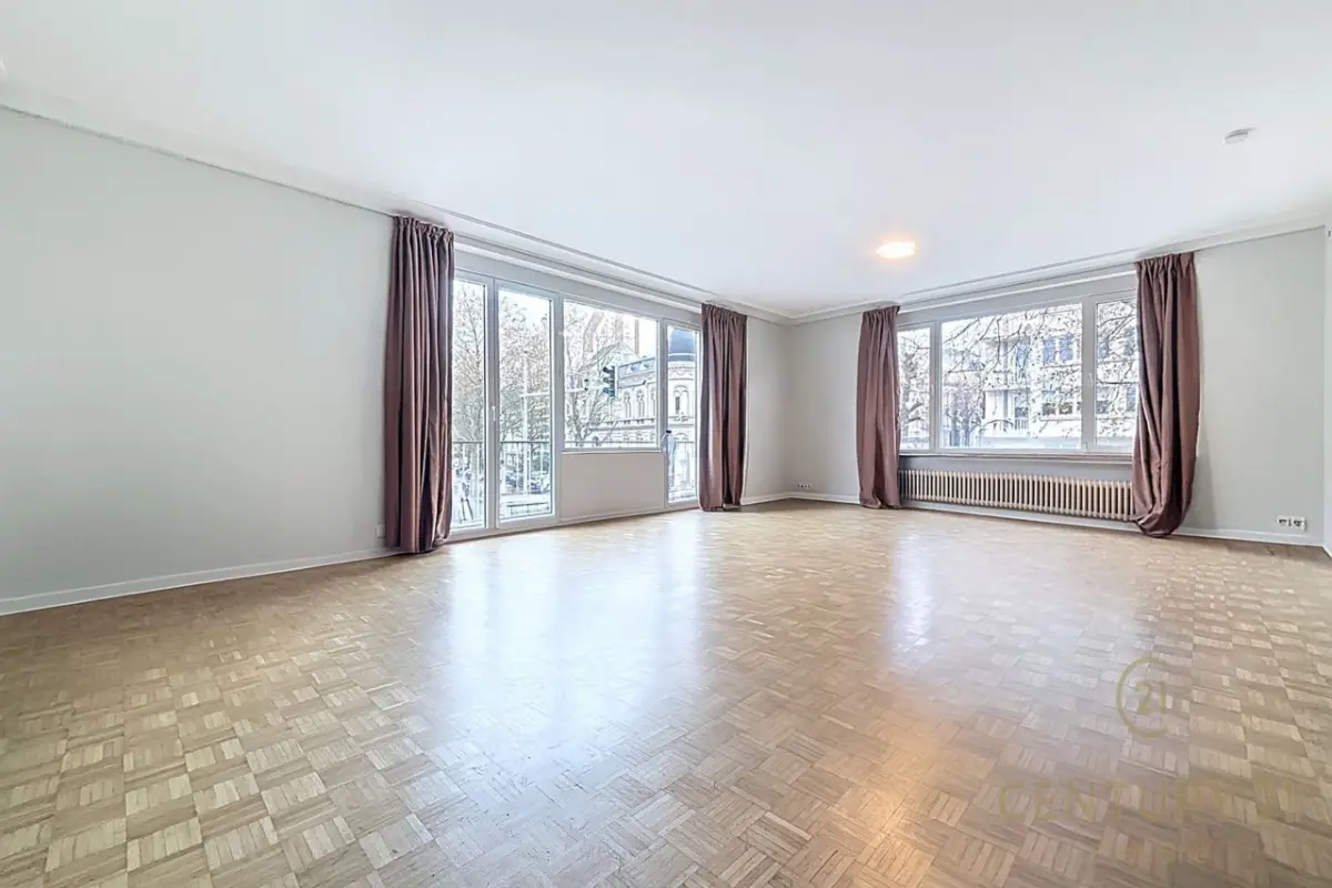 Appartement te  koop in Vorst 1190 499000.00€ 2 slaapkamers 140.00m² - Zoekertje 642062