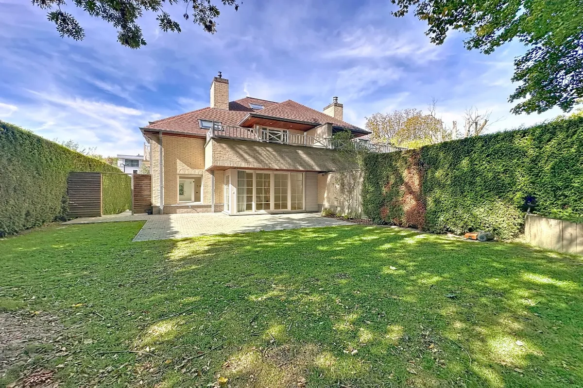 Huis te  huur in Ukkel 1180 3850.00€ 4 slaapkamers 289.00m² - Zoekertje 641711