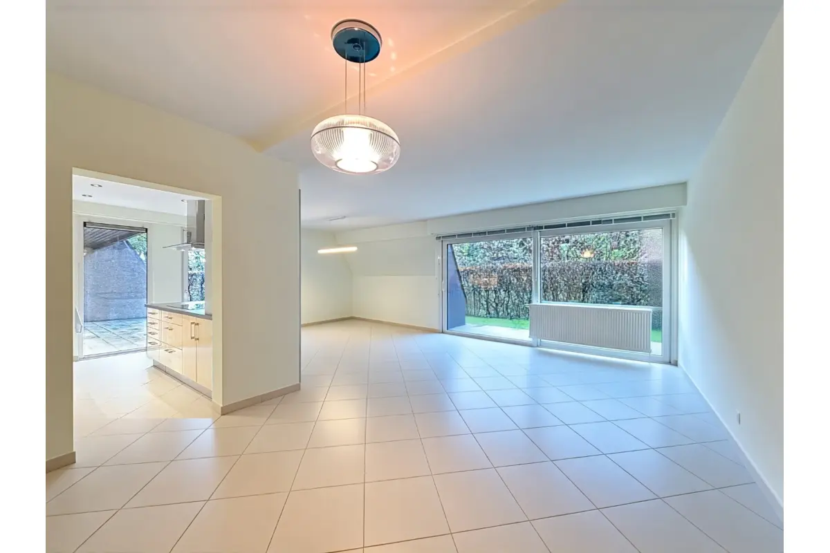 Rez-de-chaussée à vendre à Woluwe-Saint-Lambert 1200 595000.00€ 4 chambres 150.00m² - annonce 642204