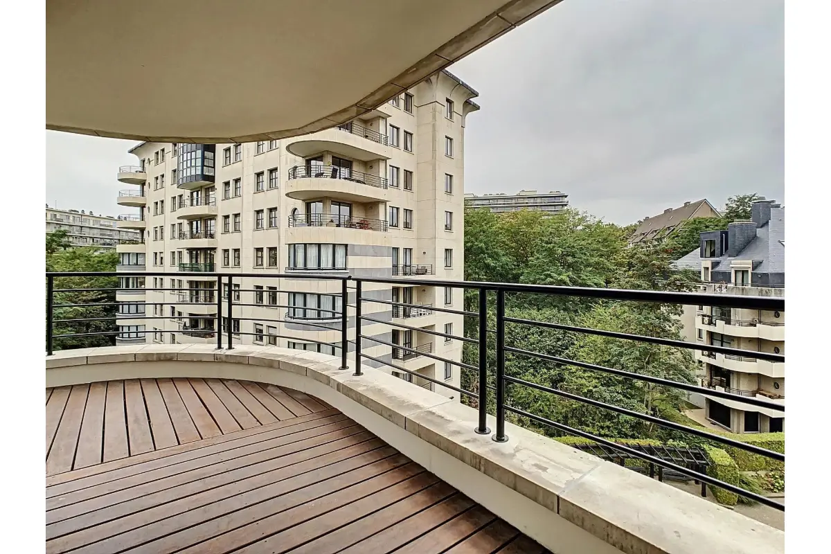 Appartement à louer à Uccle 1180 2200.00€ 3 chambres 163.00m² - annonce 642344