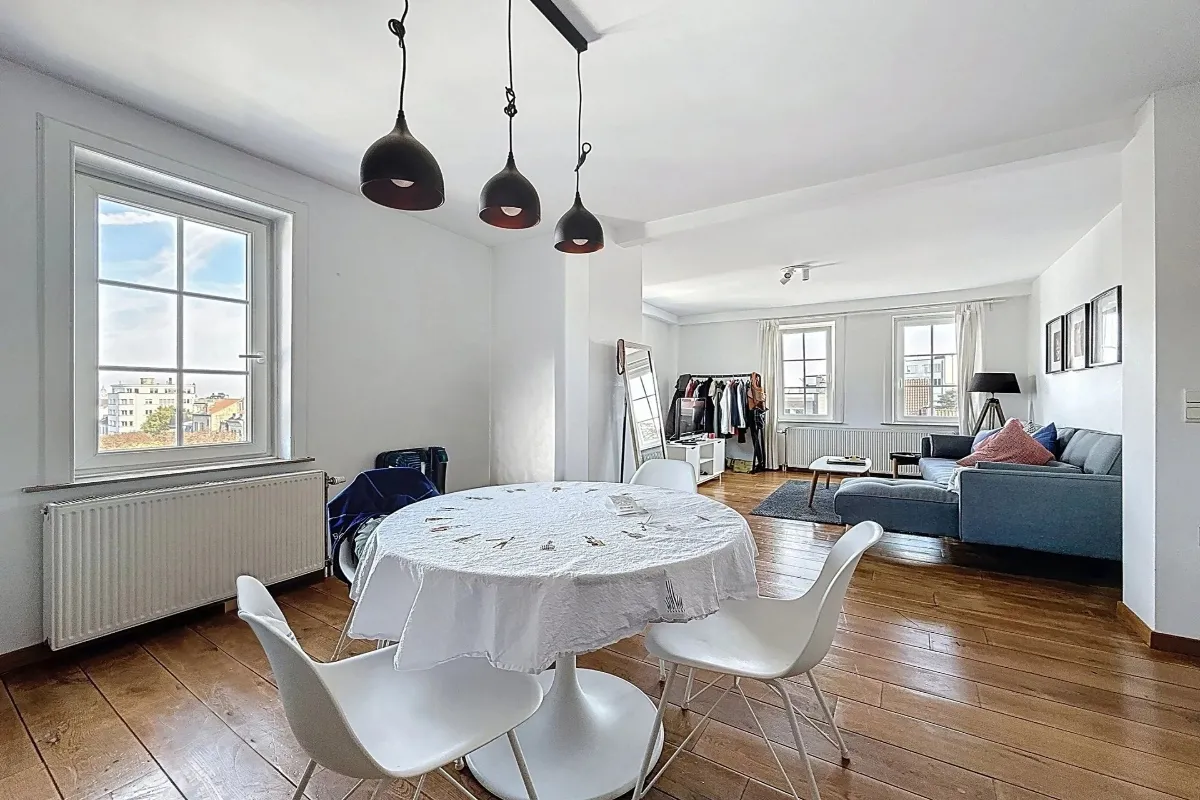 Appartement te  huur in Vorst 1190 1300.00€ 1 slaapkamers 63.00m² - Zoekertje 641704