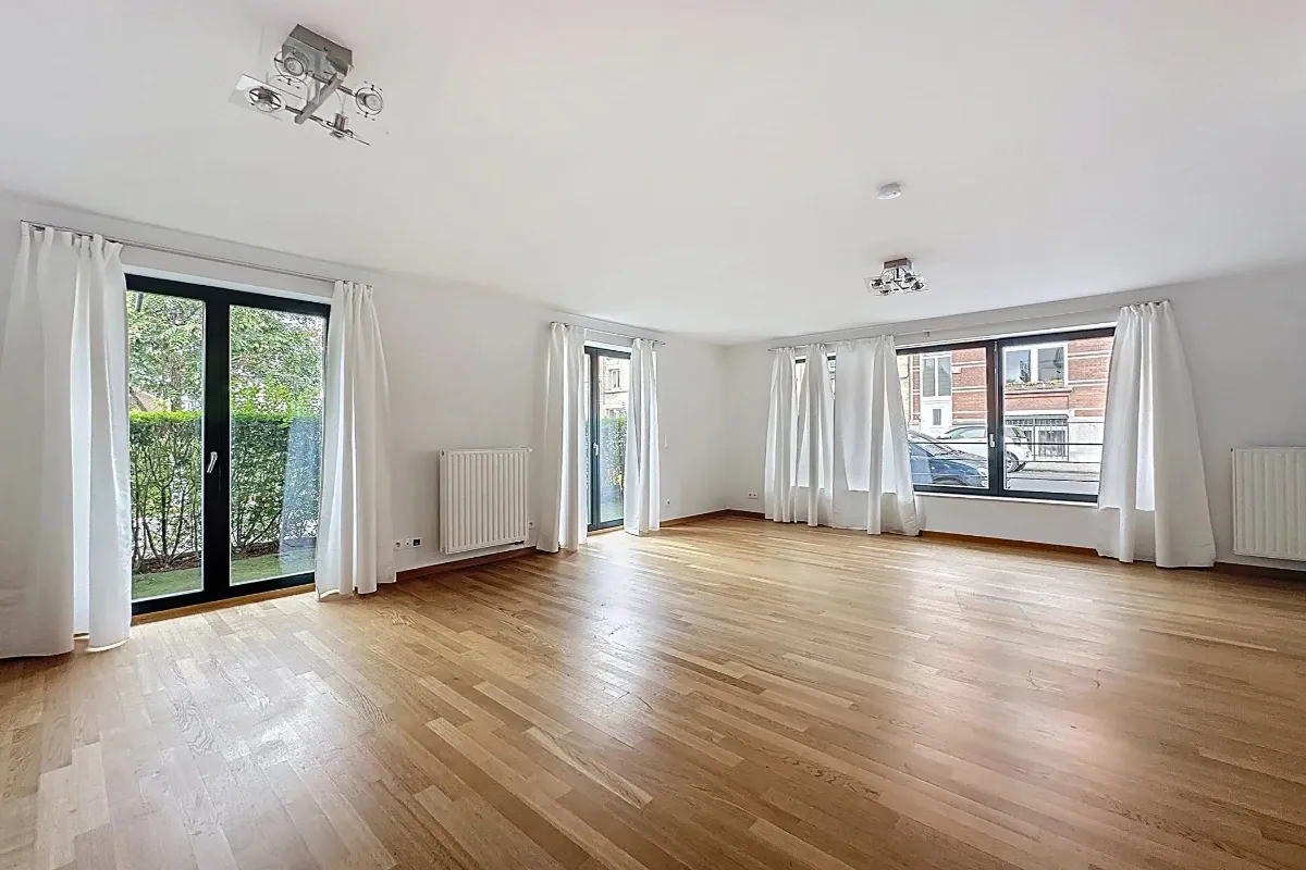 Appartement te  huur in Vorst 1190 1350.00€ 2 slaapkamers 107.00m² - Zoekertje 641729