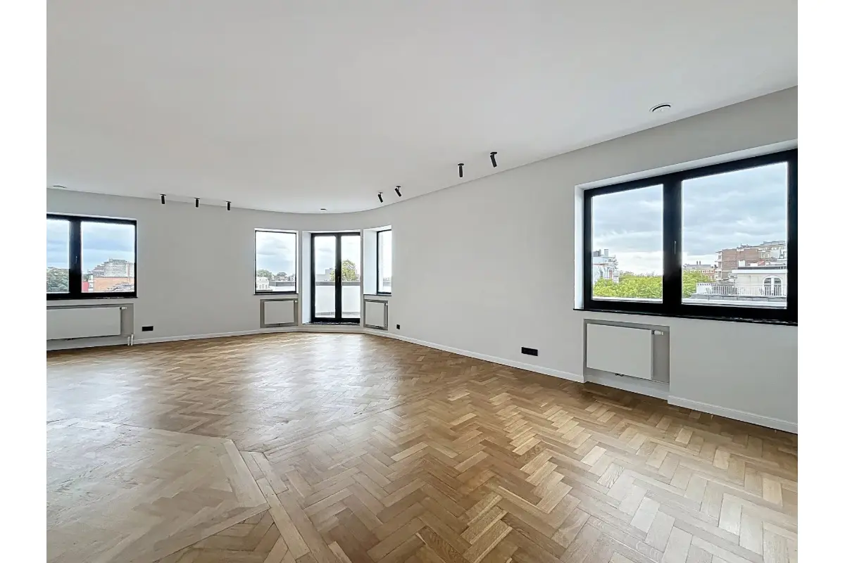 Penthouse à louer à Forest 1190 2800.00€ 3 chambres 147.00m² - annonce 642341