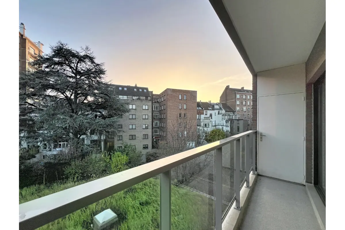 Appartement te  in Ukkel 1180 165000.00€  slaapkamers 35.00m² - Zoekertje 642303