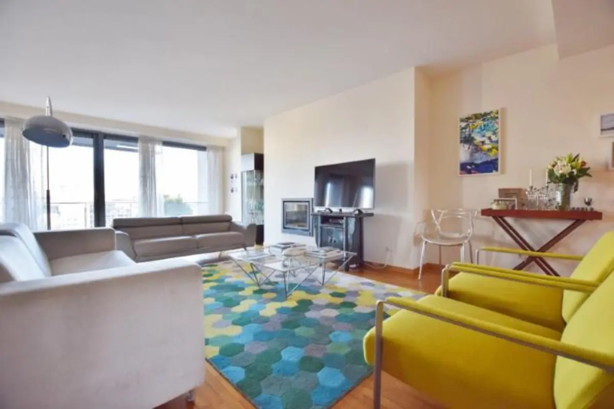 Appartement te  huur in Elsene 1050 3700.00€ 3 slaapkamers 230.00m² - Zoekertje 642741