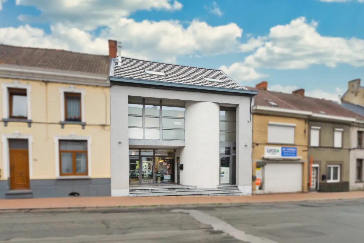 Appartementsgebouw te  koop in Houdeng-Goegnies 7110 369000.00€ 3 slaapkamers 145.00m² - Zoekertje 643051