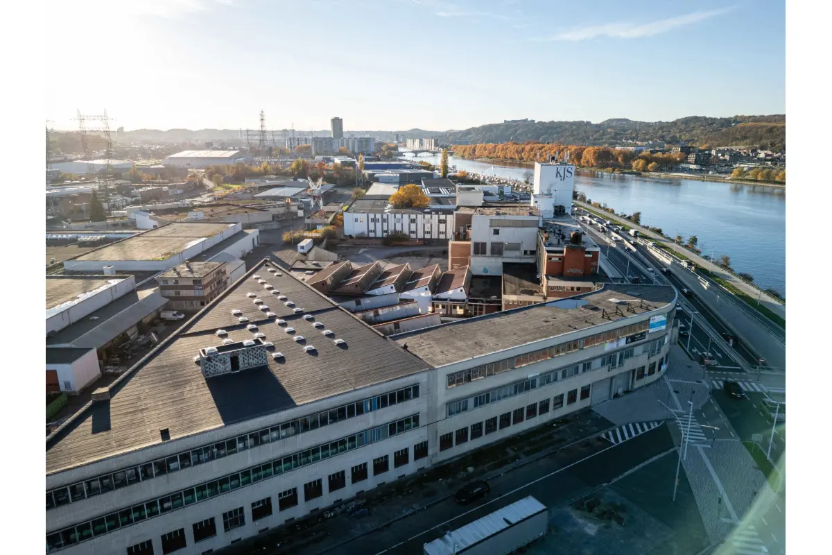 Handelszaak te  koop in Luik 4020 6000000.00€  slaapkamers 21332.00m² - Zoekertje 643059