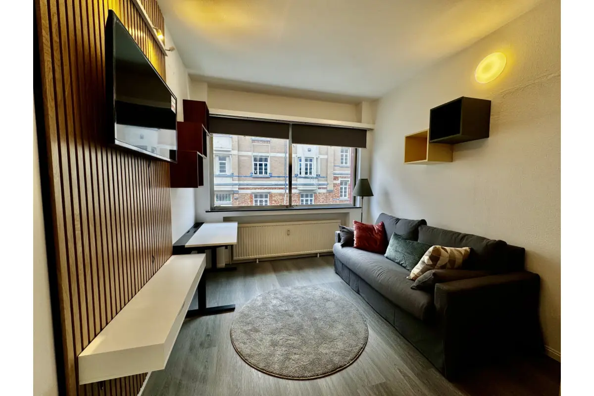 Appartement te  huur in Elsene 1050 800.00€  slaapkamers 17.00m² - Zoekertje 643025