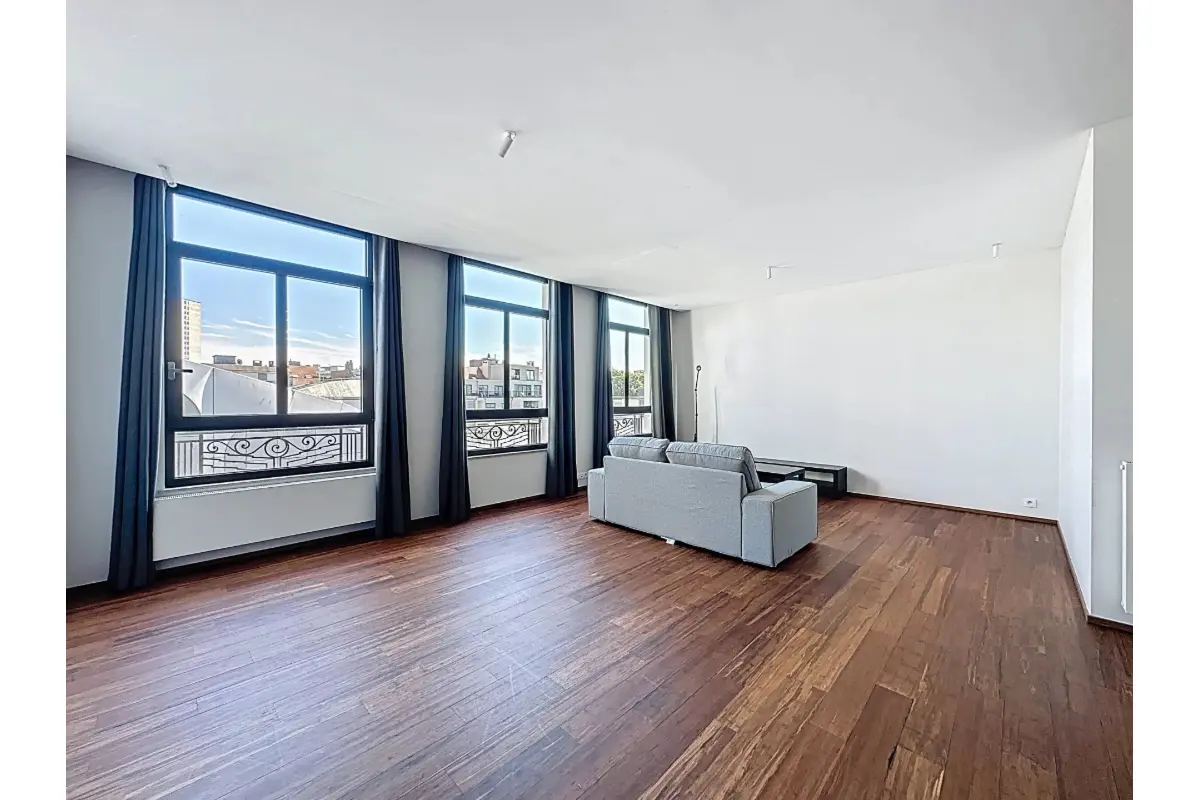 Appartement te  huur in Elsene 1050 1600.00€ 1 slaapkamers 92.00m² - Zoekertje 642658