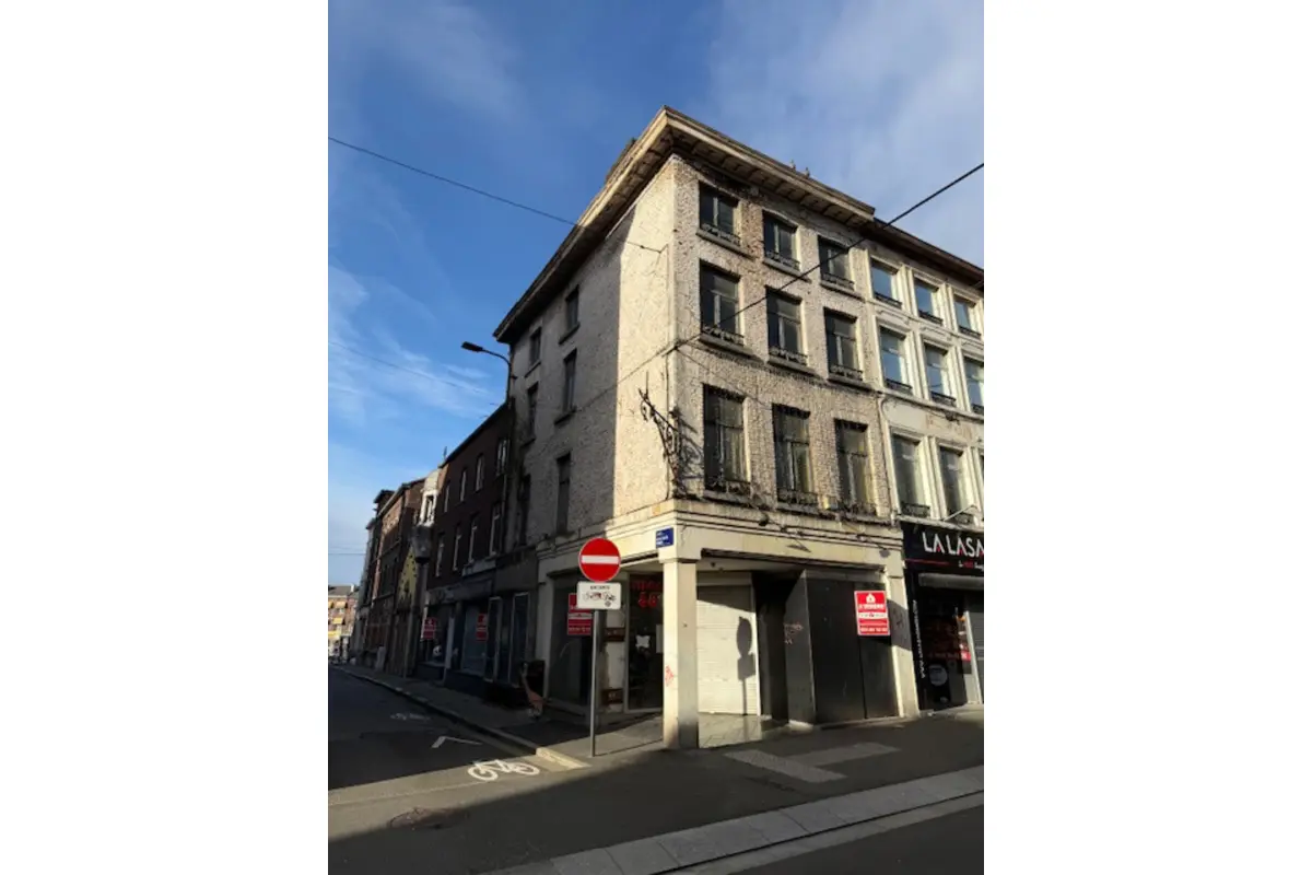 Appartementsgebouw te  koop in Charleroi 6000 250000.00€ 6 slaapkamers m² - Zoekertje 643050