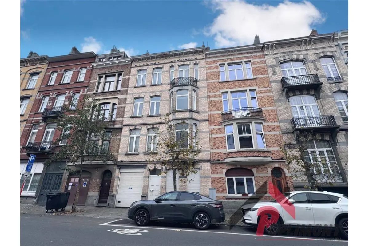 Appartement te  huur in Schaarbeek 1030 1250.00€ 2 slaapkamers 121.00m² - Zoekertje 643753