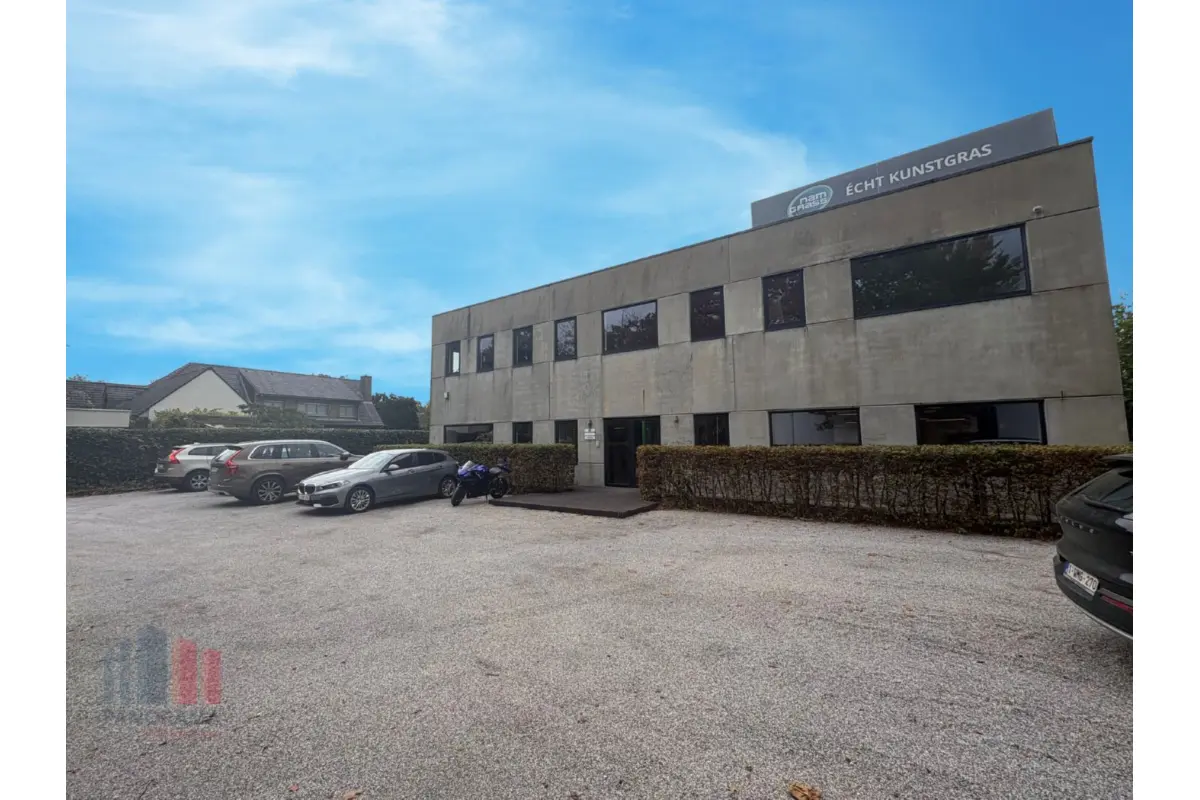 Handelszaak te  huur in Merelbeke 9820 2085.00€  slaapkamers 184.00m² - Zoekertje 643690