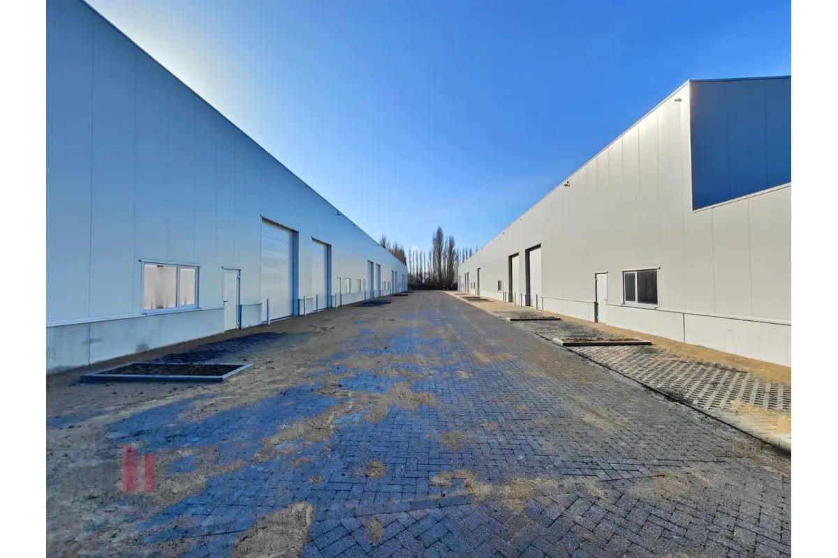 Handelszaak te  koop in Blankenberge 8370 451240.00€  slaapkamers 304.00m² - Zoekertje 643686