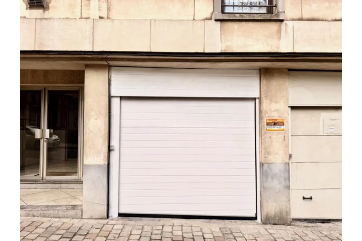 Parking / garage à vendre à Forest 1190 37000.00€  chambres m² - annonce 644144