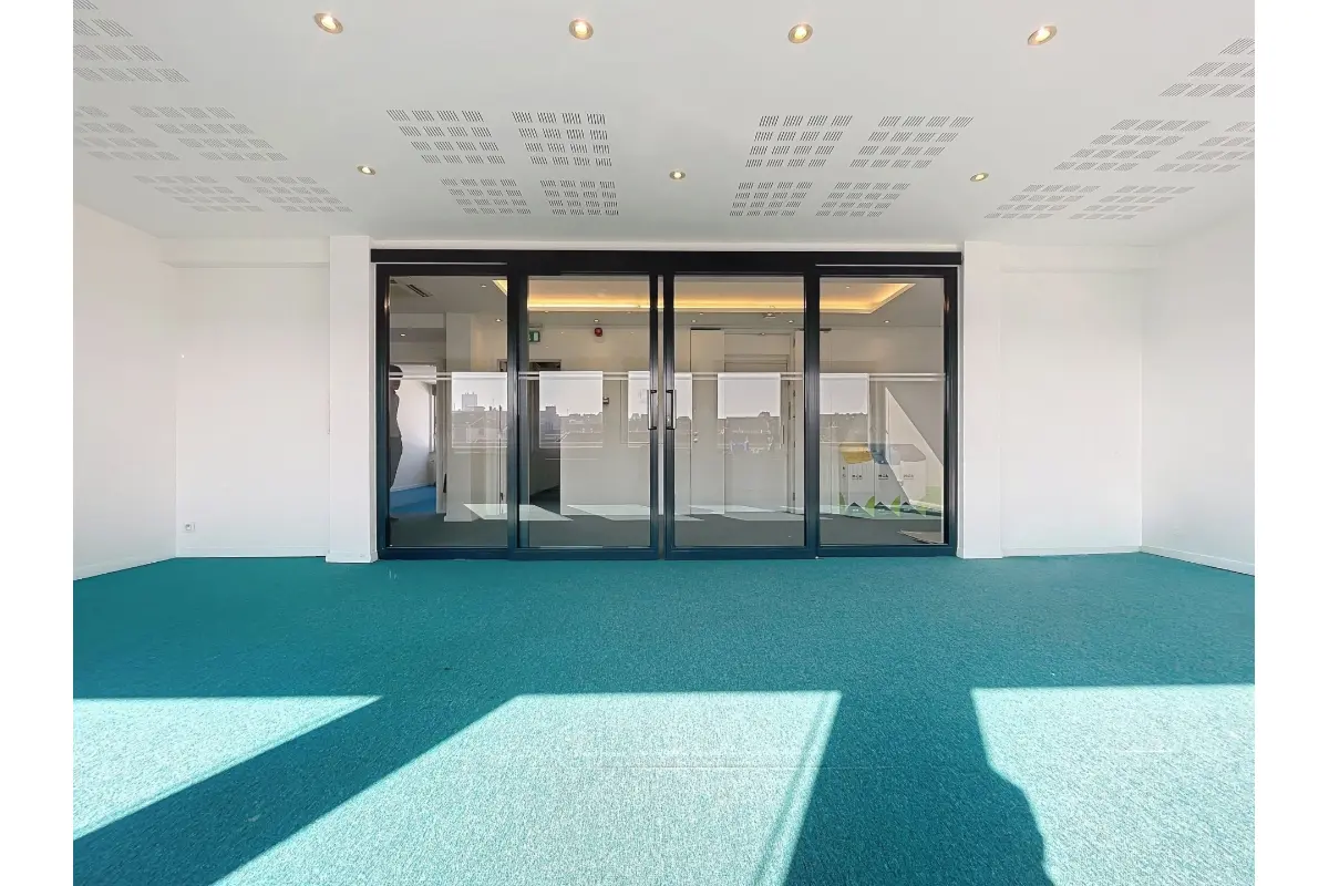 Handelszaak te  huur in Sint-Gillis 1060 4500.00€  slaapkamers 180.00m² - Zoekertje 644200