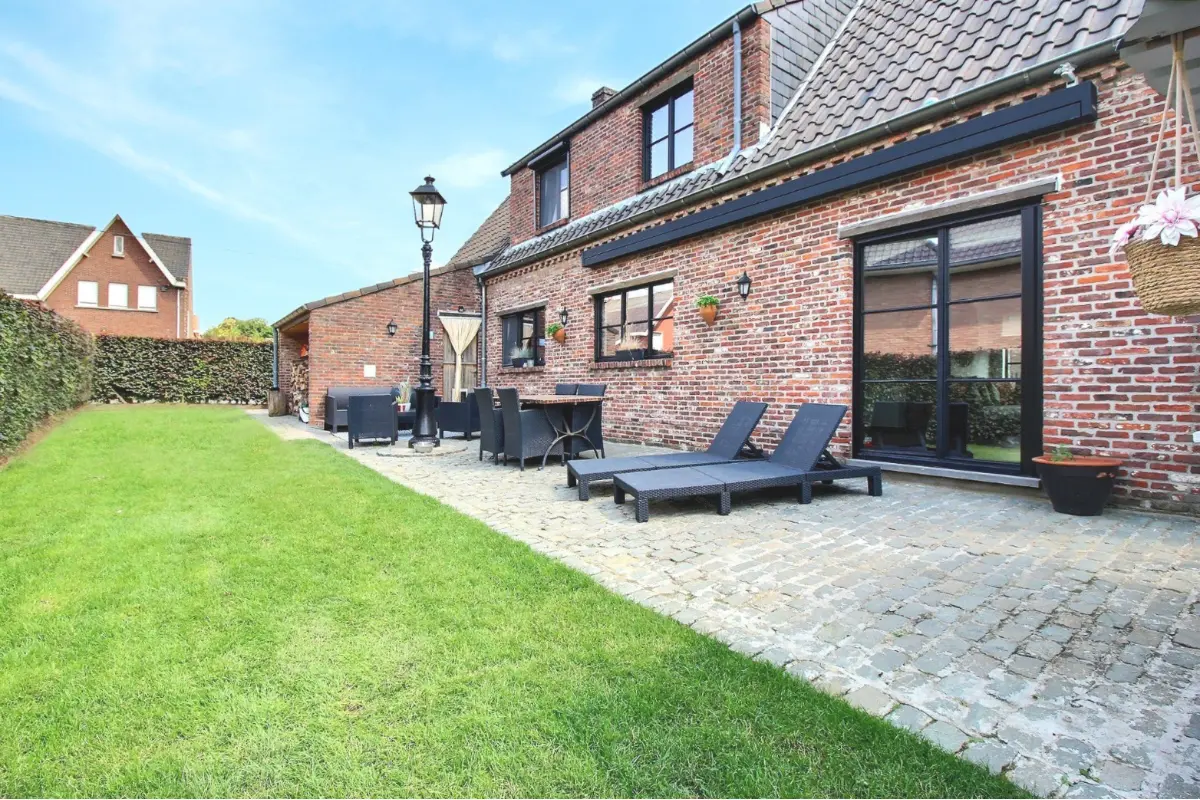 Villa te  koop in Brussegem 1785 570000.00€ 3 slaapkamers 202.00m² - Zoekertje 643880