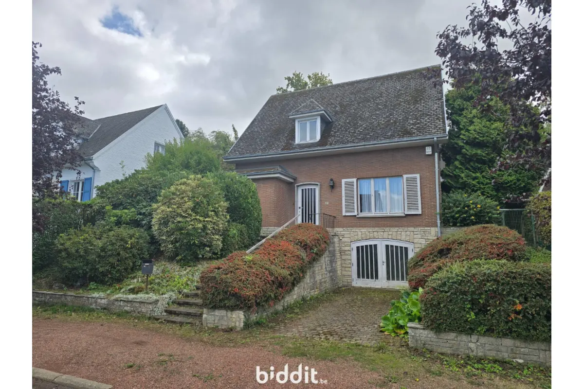 Villa te  koop in Waterloo 1410 400000.00€ 3 slaapkamers m² - Zoekertje 644185