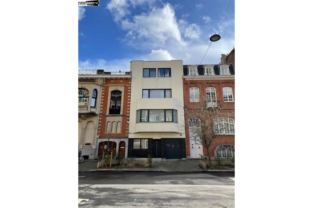 Maison à  à Schaerbeek 1030 3600.00€ 5 chambres 483.00m² - annonce 644135