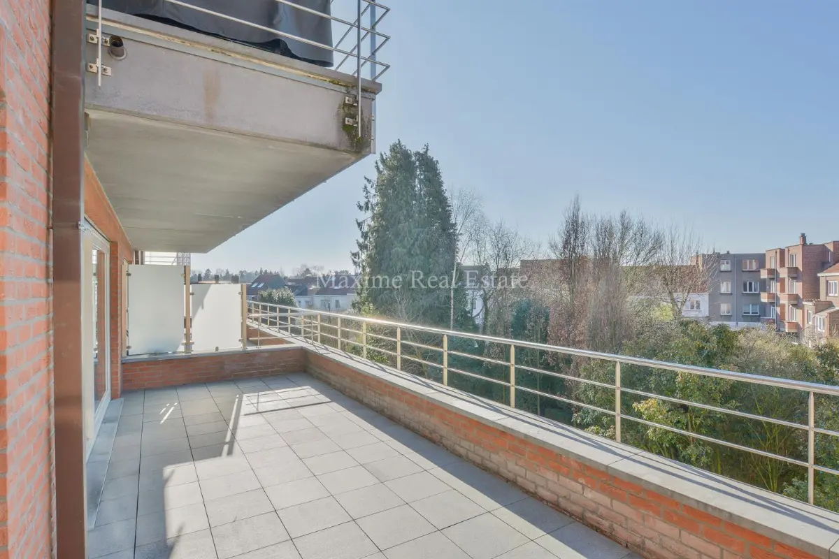 Appartement à  à Kraainem 1950 2050.00€ 2 chambres 96.00m² - annonce 644615