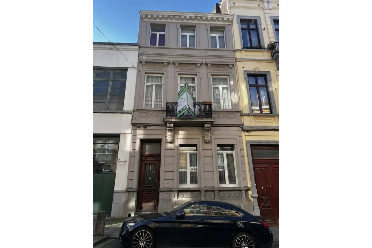 Huis te  in Schaarbeek 1030 595000.00€ 6 slaapkamers 250.00m² - Zoekertje 644425