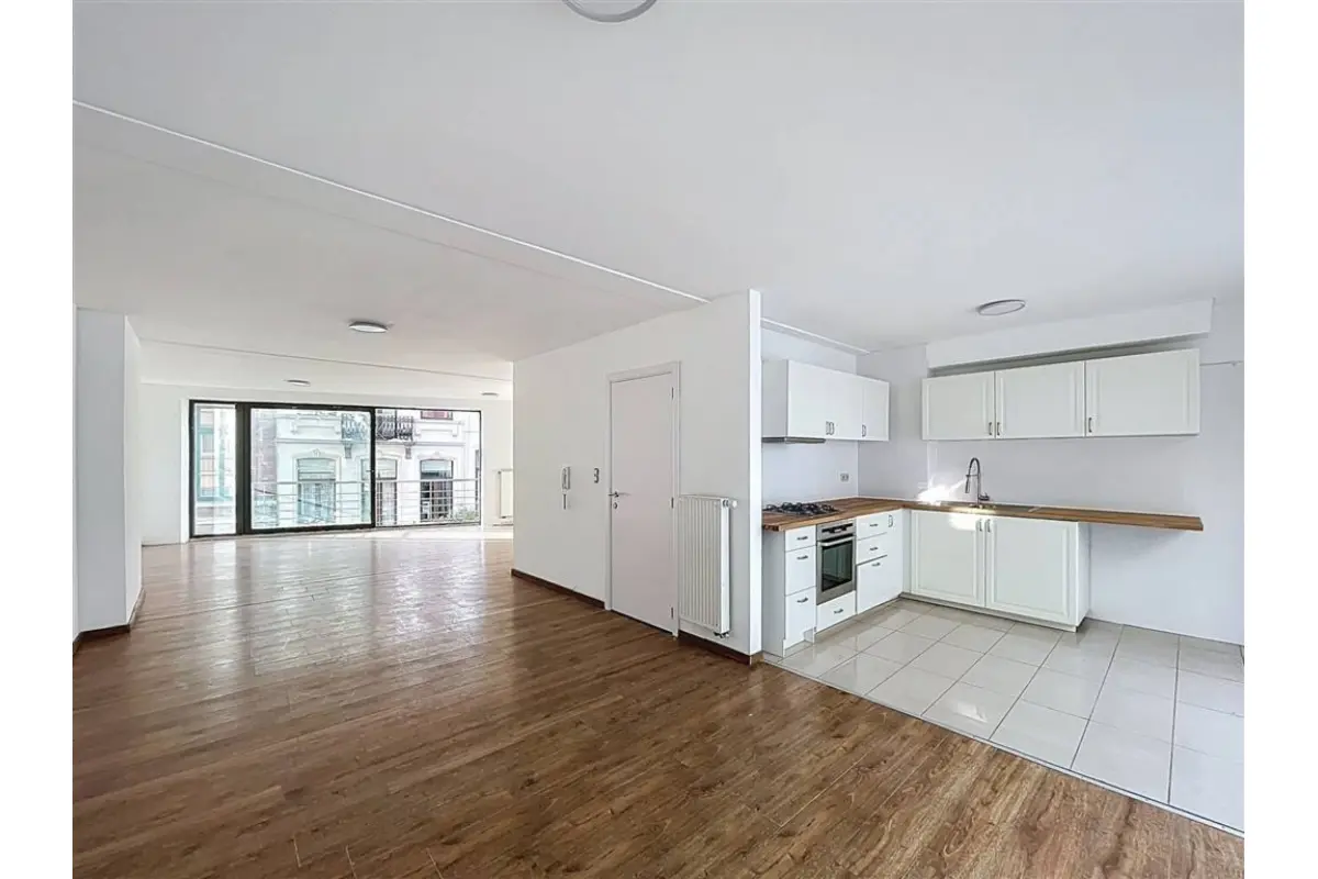 Duplex à vendre à Bruxelles 1000 390000.00€ 4 chambres 130.00m² - annonce 644478