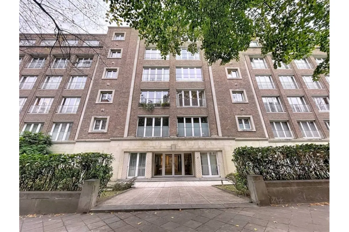 Appartement te  huur in Elsene 1050 2000.00€ 3 slaapkamers 135.00m² - Zoekertje 644475