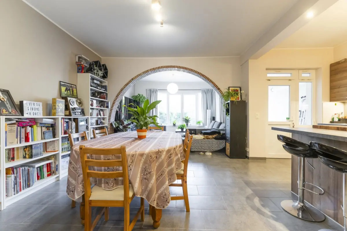 Benedenverdieping te  koop in Sint-Agatha-Berchem 1082 300000.00€ 2 slaapkamers 83.00m² - Zoekertje 645839