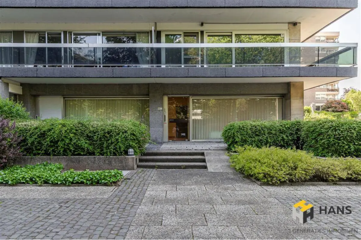 Commerce à vendre à Berchem 2600 265000.00€  chambres 107.00m² - annonce 645071